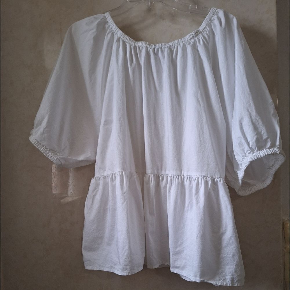 Old Navy XL white BOHO top cutout